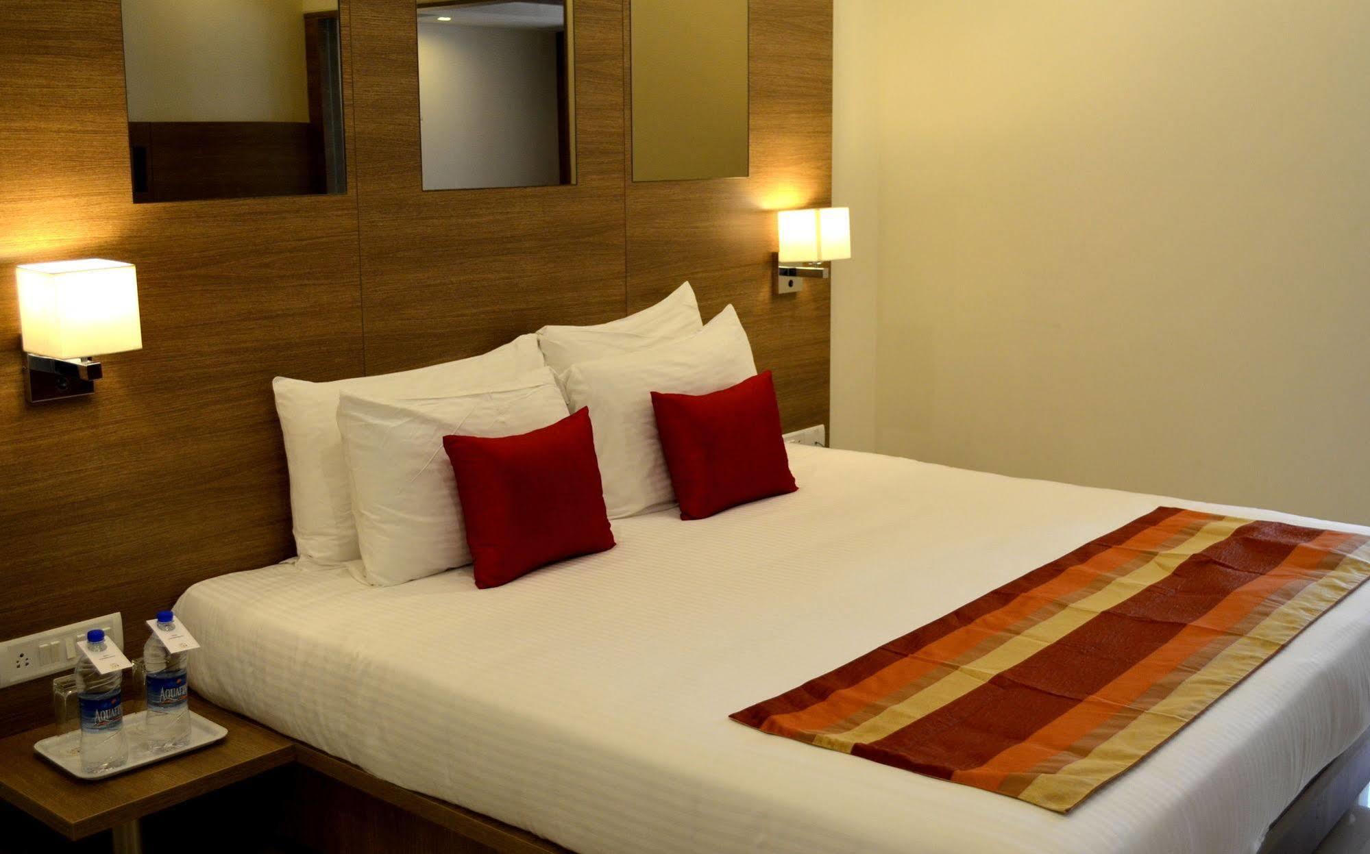 Regency Tiruttani By Grt Hotels Thiruttani Exteriér fotografie